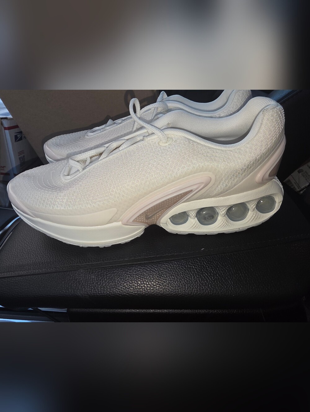 Brand New Nike Air Woman DN Size 8 White Athletic Sneakers No Box